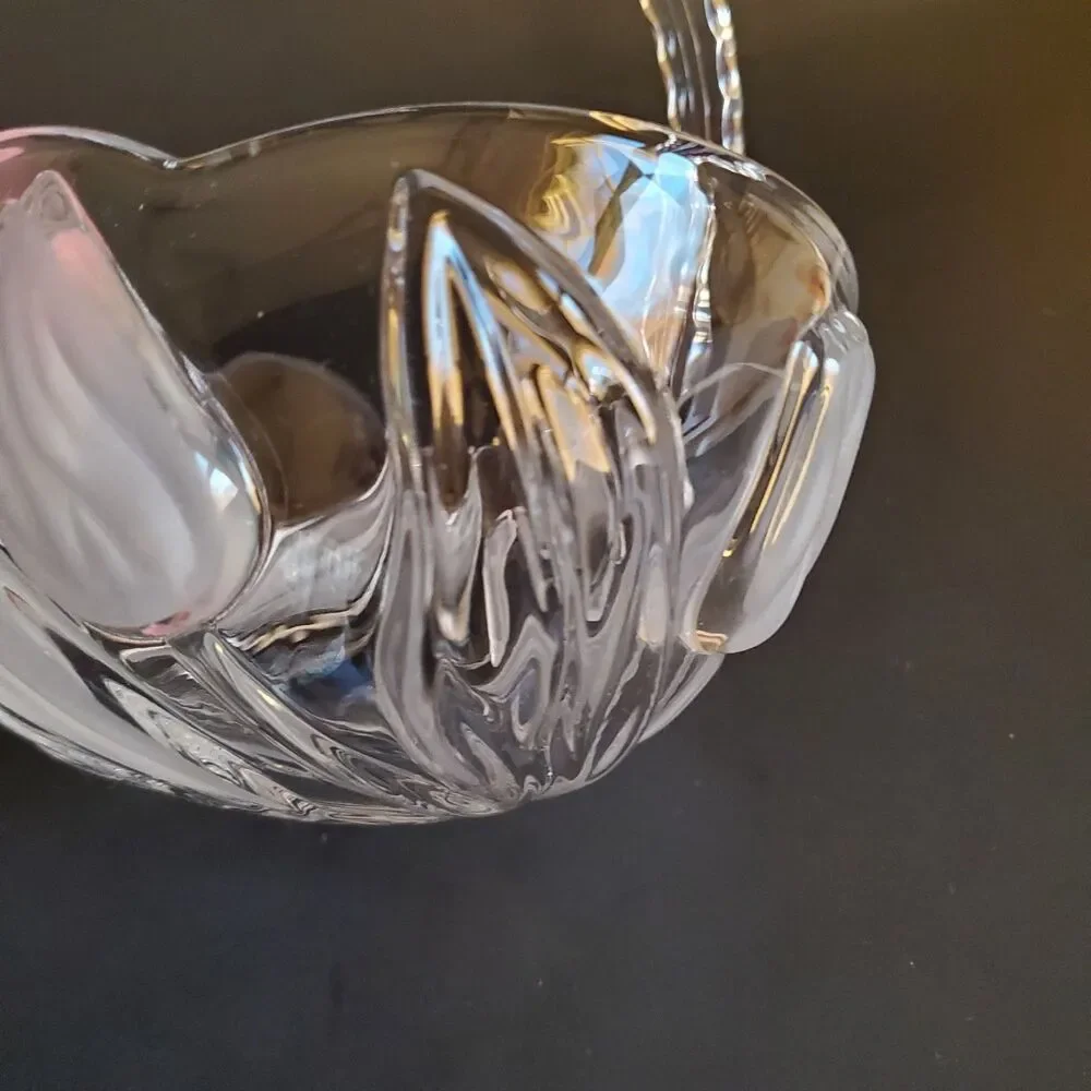 90s Mikasa Nadine Frosted Tulip Elegant Polished Glass Basket Acrylic Handle Vtg